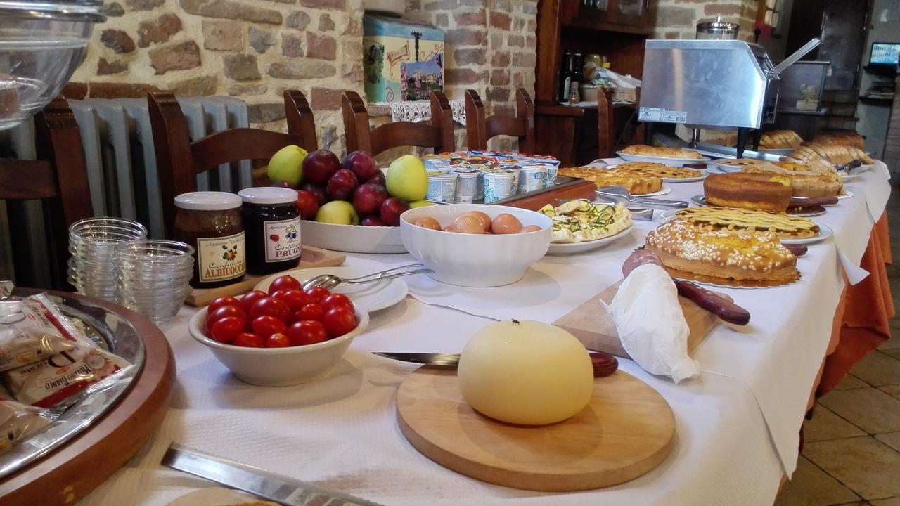 Agriturismo Vecchio Gelso Ortezzano Bagian luar foto