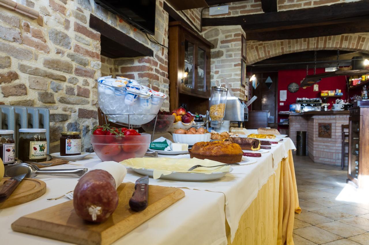 Agriturismo Vecchio Gelso Ortezzano Bagian luar foto